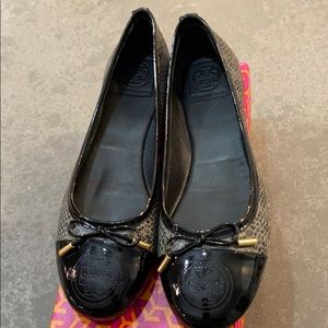 Tory Burch Verbena Tribal Flat Size 9